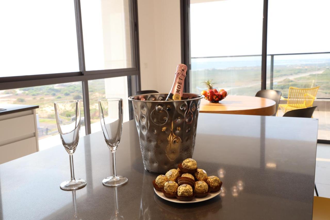 #דירת יוקרה על הים Sunset Beach Apartment# Givat Olga Exterior foto